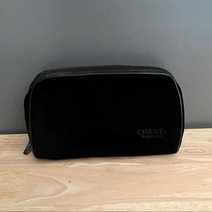 Chanel parfum velvet bag